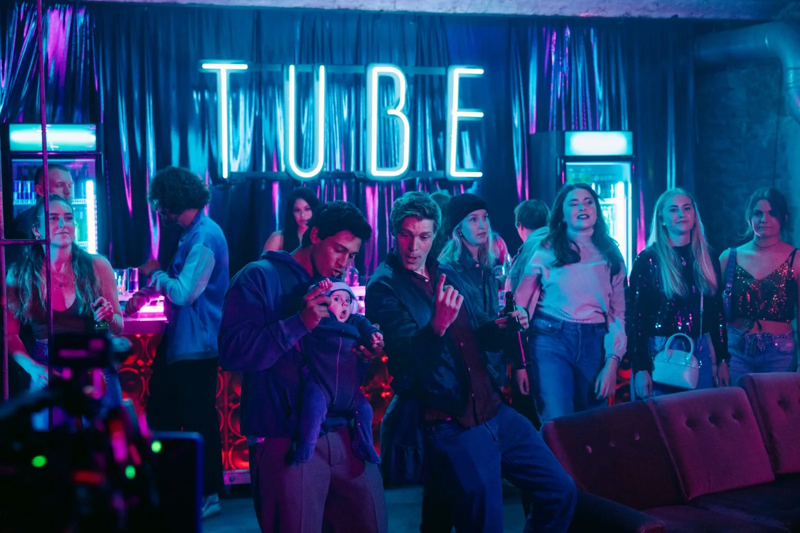 One Night Off — Bild 4