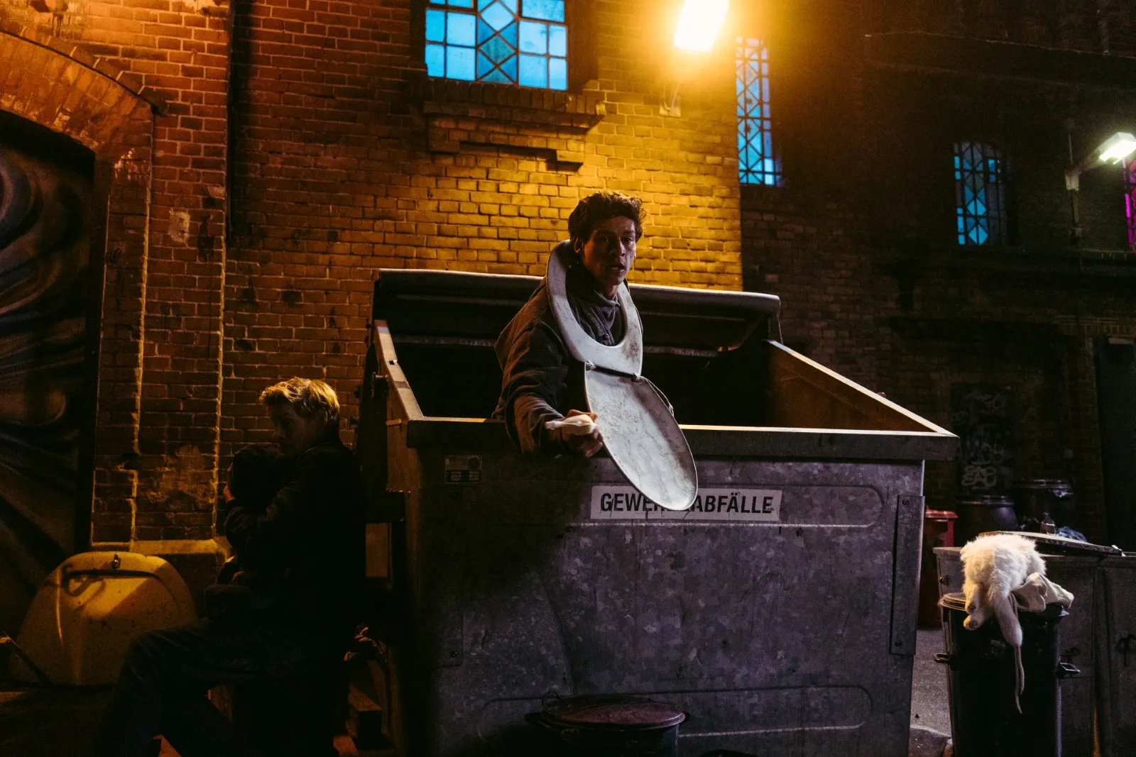 One Night Off — Bild 5